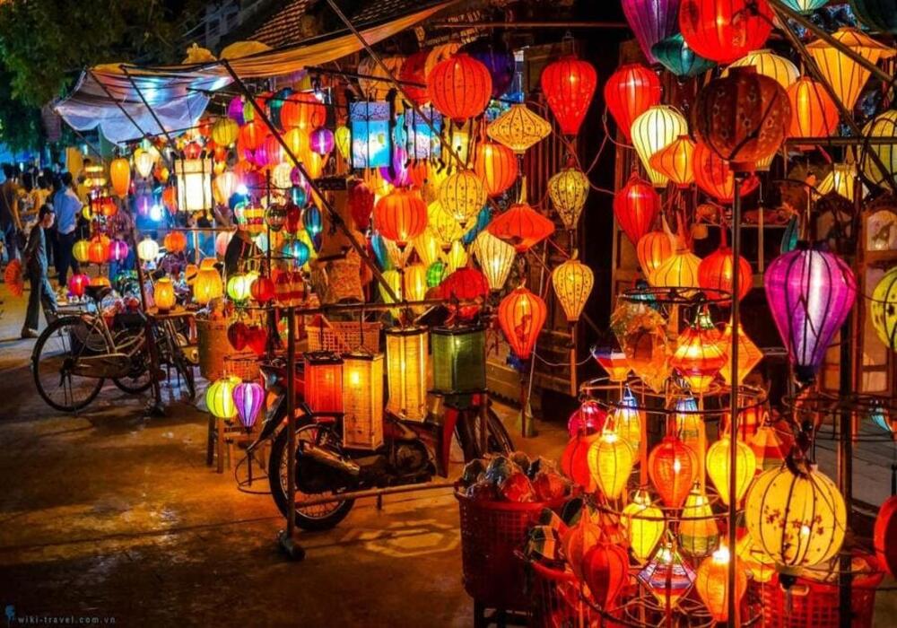 Trải nghiệm phố cổ Hội An về đêm đầy hoài niệm